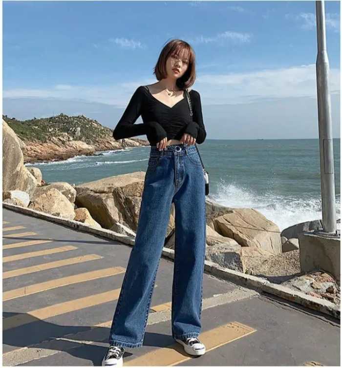Quần jean + crop top, áo phông