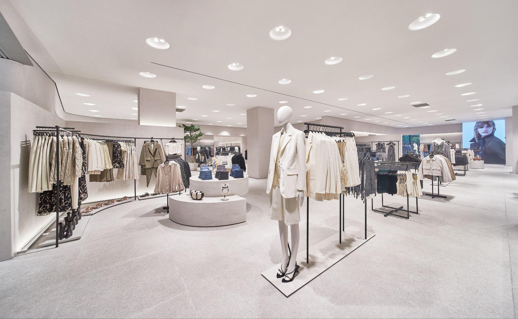 Zara Việt Nam mở cửa hàng mới tại Hà Nội có gì đặc biệt