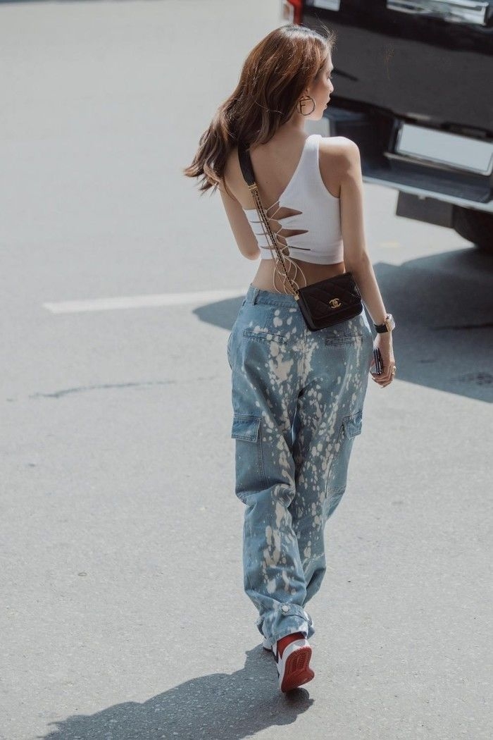 Cách phối đồ và phụ kiện theo phong cách Ngọc Trinh