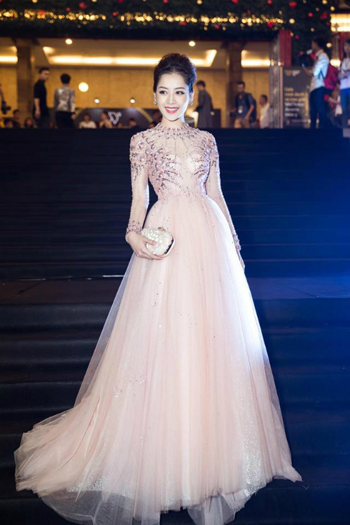 Phong cách dự tiệc, sang trọng, tối giản nhưng đẳng cấp