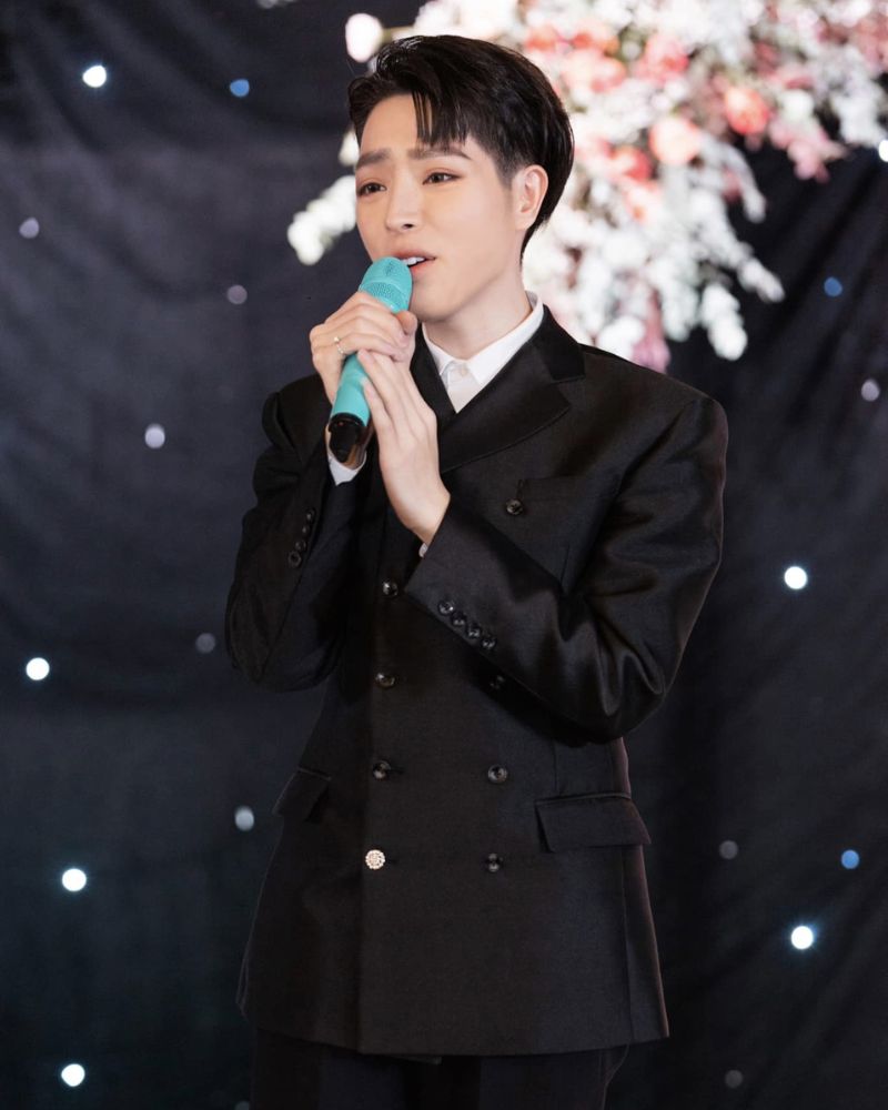 Phong cách lịch lãm, trang trọng